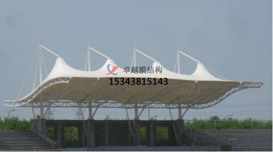 體育場看臺如何使用<font color='red'>膜結(jié)構(gòu)設(shè)計</font>？